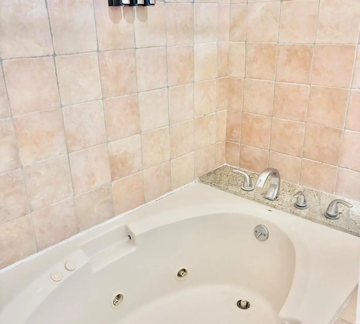 Close To Luquillo Beach, El Yunque And Main Tourist Attractions Porto Rico